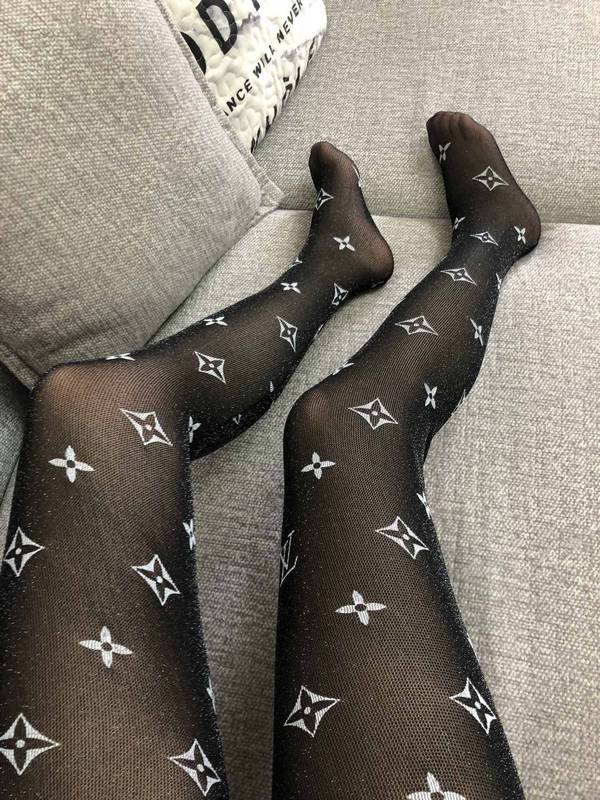 Louis Vuitton Socks LVO00011